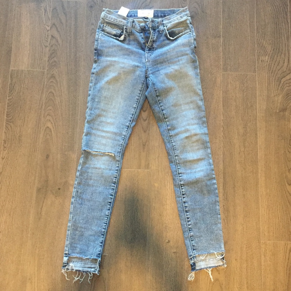 Current/Elliot distressed skinny jeans size 24
